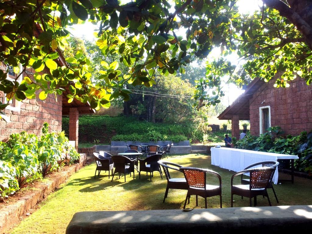 Cherilyn Monta Resort - Ratnagiri Vatul Экстерьер фото